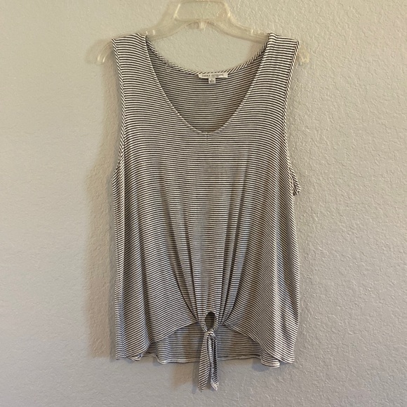Green Envelope Tops - 26. Cute summer top!